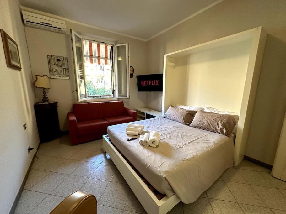 Bilocale Del Sole A Due Passi Dalla Stazione Apartamento Florença